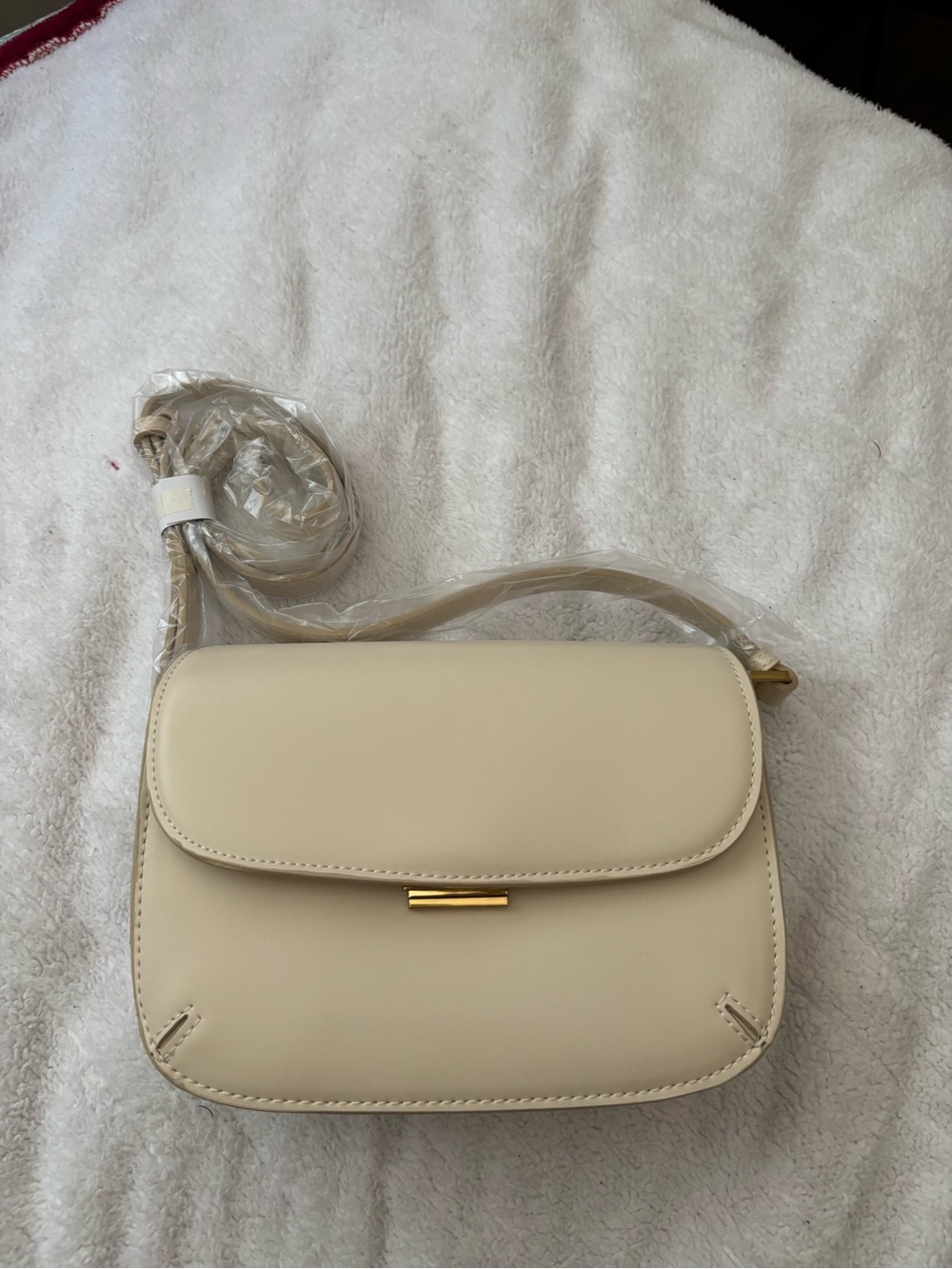 BRAND NEW MANGO Classic Cream Crossbody Bag with Gold Accent